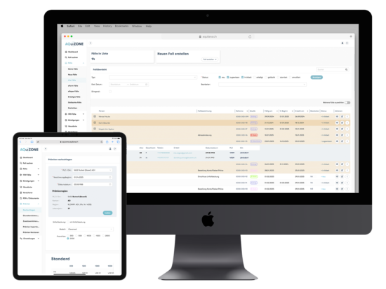 Ein MacBook und ein Tablet präsentieren eine neue Webapplikation auf ihren Bildschirmen.