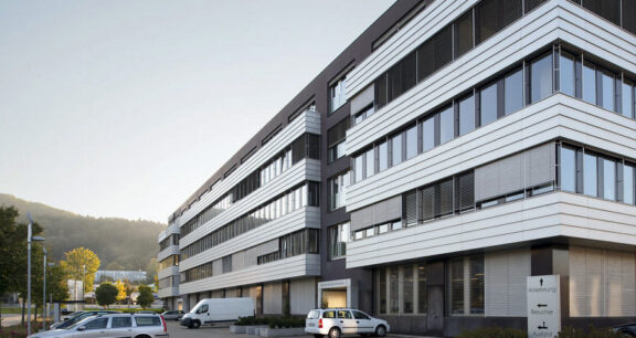 Bodenäckerstrasse1 3